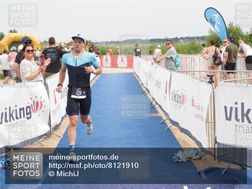 22.06.2025 - Viking Triathlon MichiJ http://msf.ph/oto/8121910 22.06.2025 15:13:20 Ziel 228, 395, 415 meine-sportfotos.de