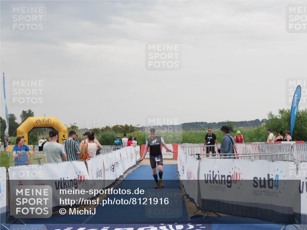 22.06.2025 - Viking Triathlon MichiJ http://msf.ph/oto/8121916 22.06.2025 16:36:45 Ziel 48, 240 meine-sportfotos.de