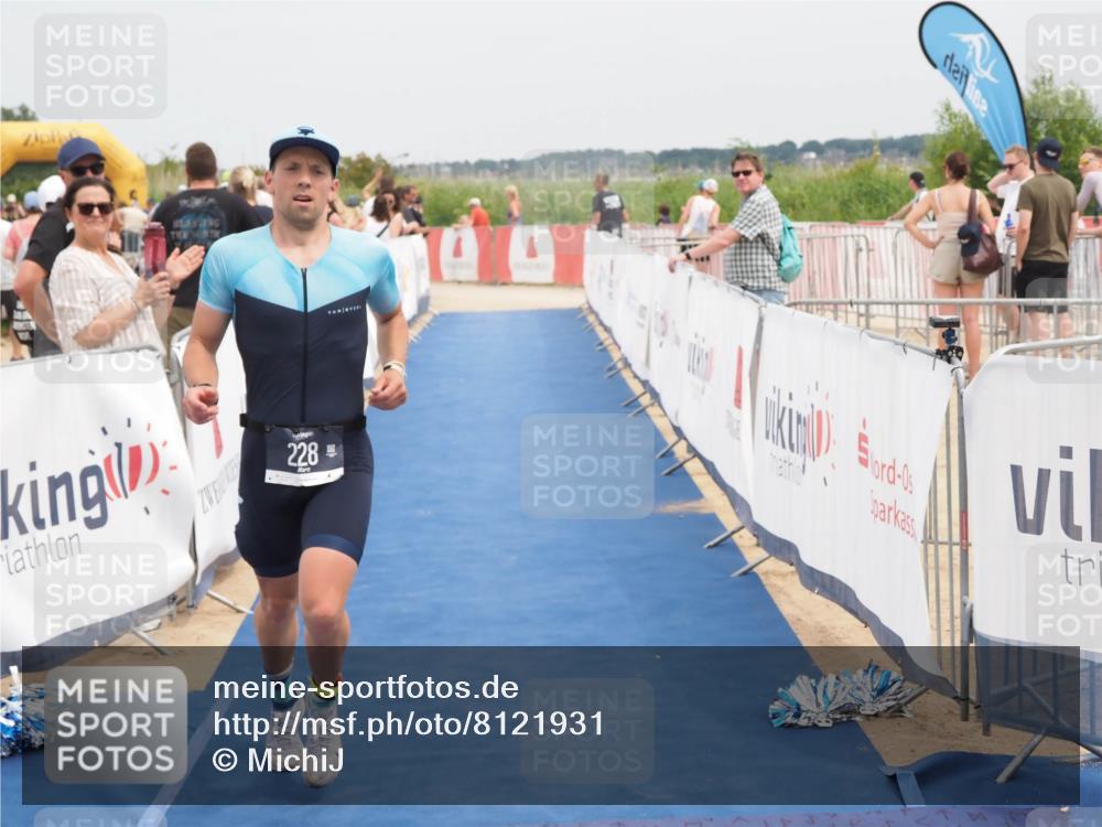 22.06.2025 - Viking Triathlon MichiJ http://msf.ph/oto/8121931 22.06.2025 15:13:20 Ziel 228, 395, 415 meine-sportfotos.de