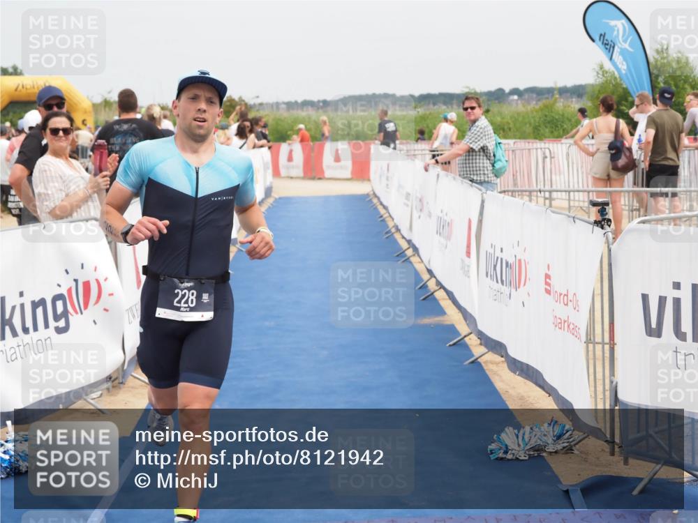 22.06.2025 - Viking Triathlon MichiJ http://msf.ph/oto/8121942 22.06.2025 15:13:20 Ziel 228, 395, 415 meine-sportfotos.de