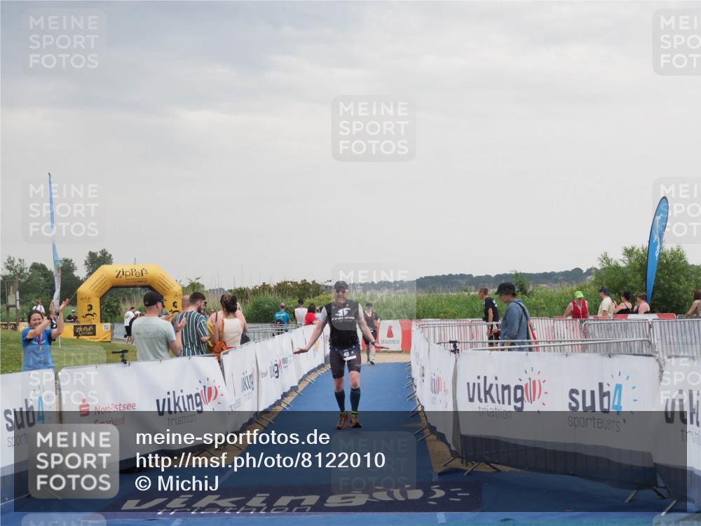 22.06.2025 - Viking Triathlon MichiJ http://msf.ph/oto/8122010 22.06.2025 16:36:46 Ziel 48, 240 meine-sportfotos.de
