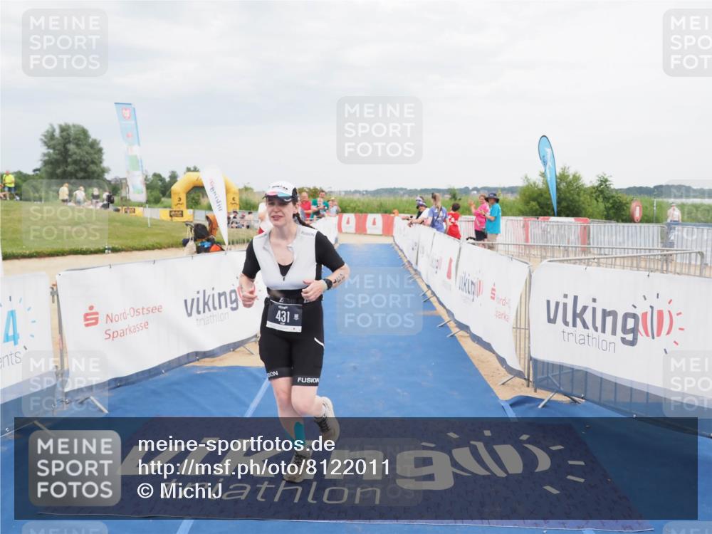 22.06.2025 - Viking Triathlon MichiJ http://msf.ph/oto/8122011 22.06.2025 17:05:45 Ziel 431 meine-sportfotos.de