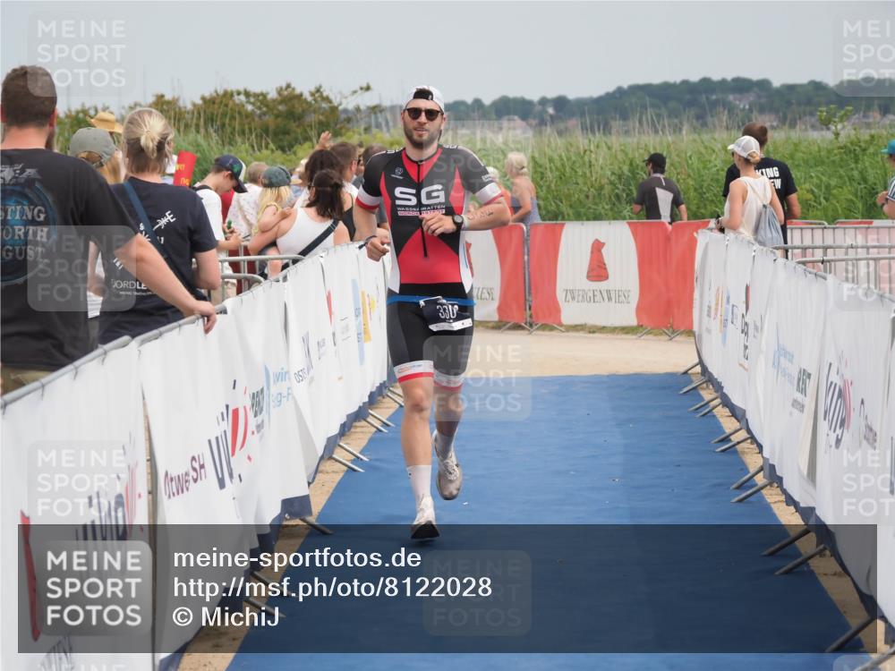 22.06.2025 - Viking Triathlon MichiJ http://msf.ph/oto/8122028 22.06.2025 15:13:31 Ziel 330 meine-sportfotos.de