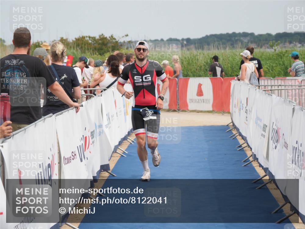 22.06.2025 - Viking Triathlon MichiJ http://msf.ph/oto/8122041 22.06.2025 15:13:31 Ziel 330 meine-sportfotos.de