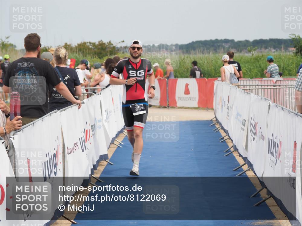 22.06.2025 - Viking Triathlon MichiJ http://msf.ph/oto/8122069 22.06.2025 15:13:31 Ziel 330 meine-sportfotos.de