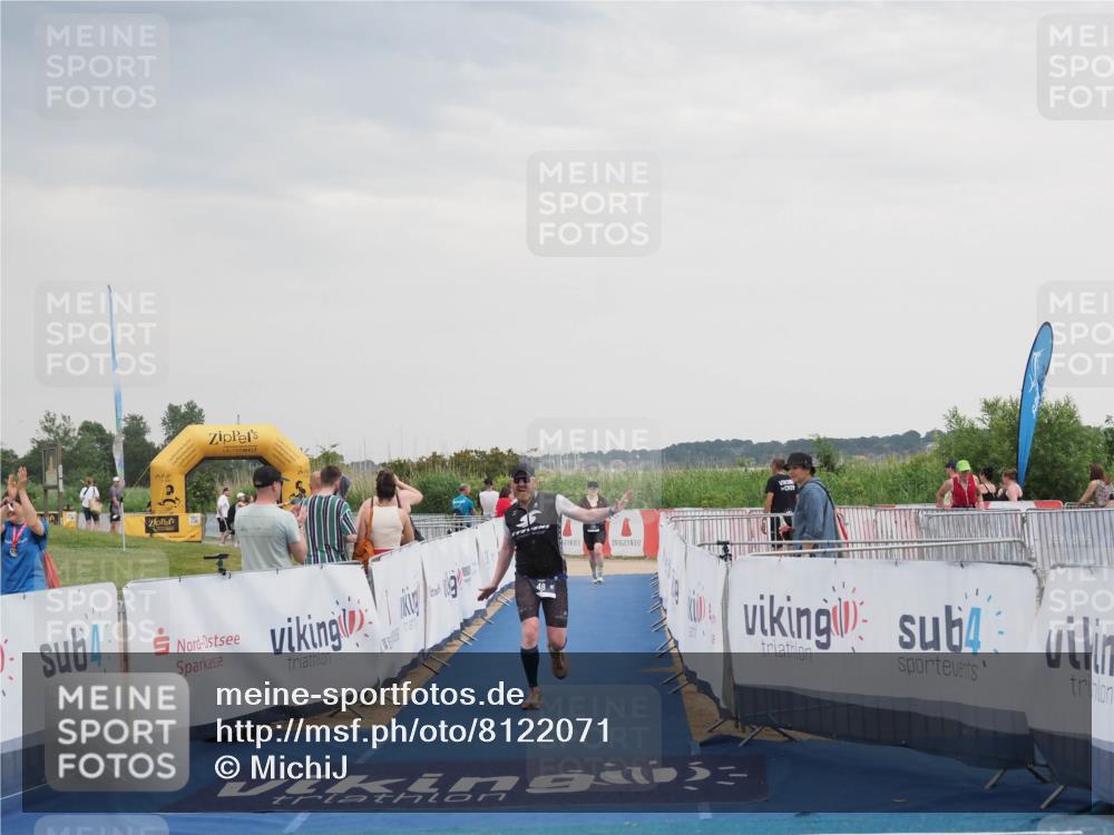 22.06.2025 - Viking Triathlon MichiJ http://msf.ph/oto/8122071 22.06.2025 16:36:47 Ziel 48, 240 meine-sportfotos.de