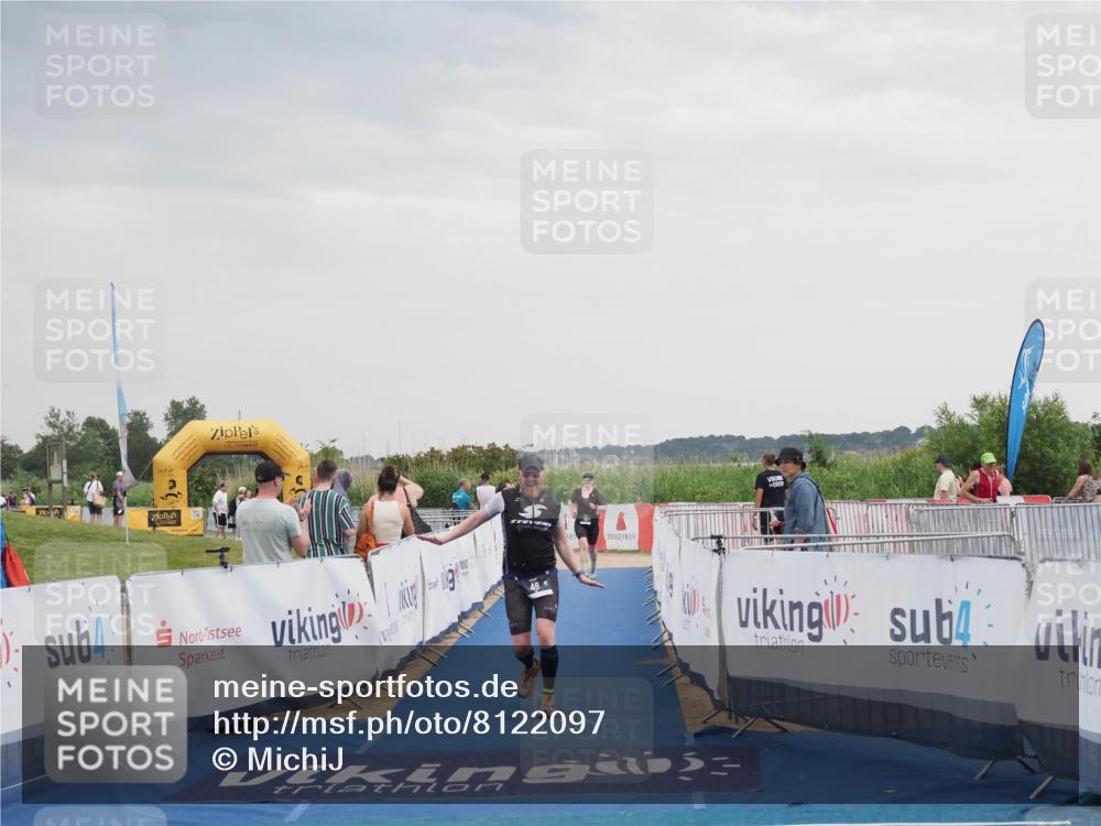 22.06.2025 - Viking Triathlon MichiJ http://msf.ph/oto/8122097 22.06.2025 16:36:47 Ziel 48, 240 meine-sportfotos.de