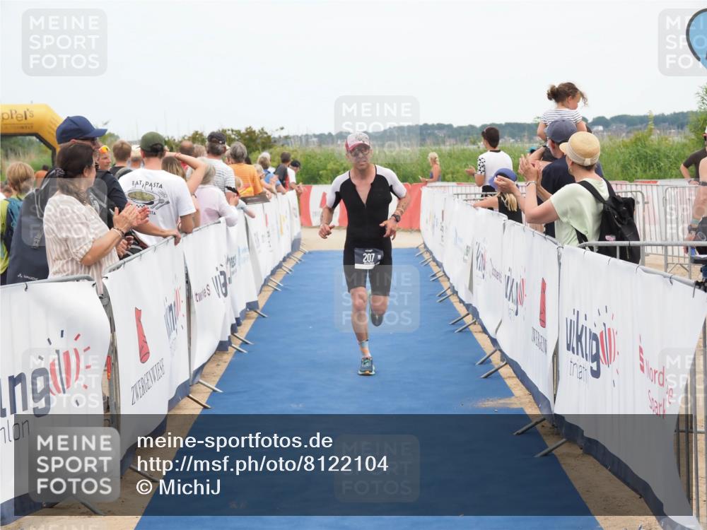 22.06.2025 - Viking Triathlon MichiJ http://msf.ph/oto/8122104 22.06.2025 15:00:22 Ziel 207 meine-sportfotos.de