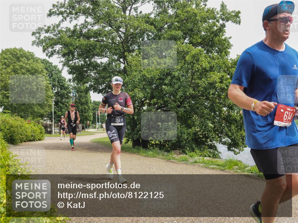 22.06.2025 - Viking Triathlon KatJ http://msf.ph/oto/8122125 22.06.2025 15:16:39 Laufen 251, 614 meine-sportfotos.de