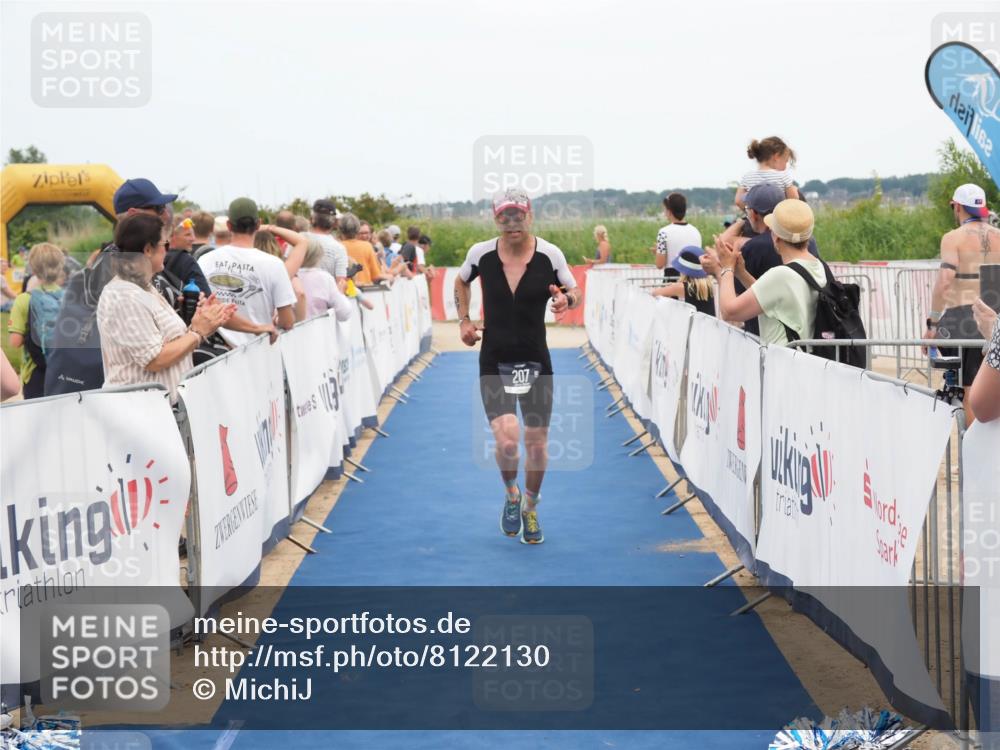 22.06.2025 - Viking Triathlon MichiJ http://msf.ph/oto/8122130 22.06.2025 15:00:22 Ziel 207 meine-sportfotos.de