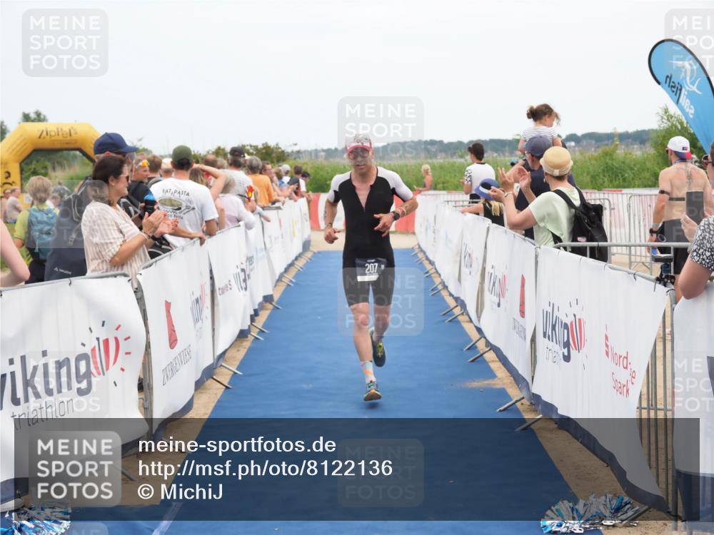 22.06.2025 - Viking Triathlon MichiJ http://msf.ph/oto/8122136 22.06.2025 15:00:22 Ziel 207 meine-sportfotos.de