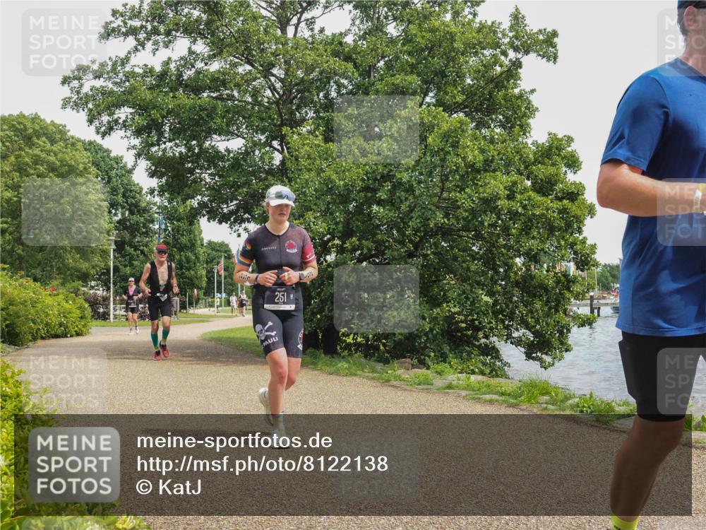 22.06.2025 - Viking Triathlon KatJ http://msf.ph/oto/8122138 22.06.2025 15:16:39 Laufen 251, 614 meine-sportfotos.de