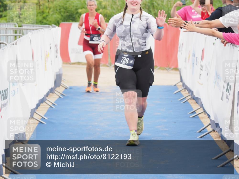 22.06.2025 - Viking Triathlon MichiJ http://msf.ph/oto/8122193 22.06.2025 17:07:17 Ziel 236 meine-sportfotos.de
