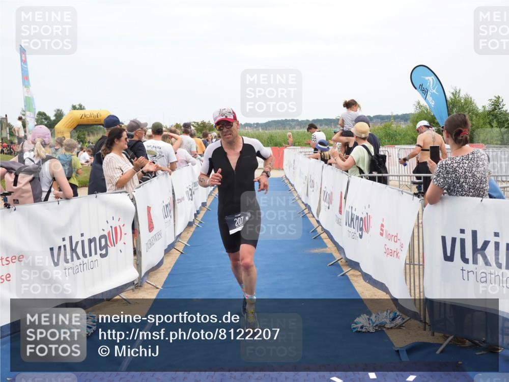 22.06.2025 - Viking Triathlon MichiJ http://msf.ph/oto/8122207 22.06.2025 15:00:23 Ziel 207 meine-sportfotos.de