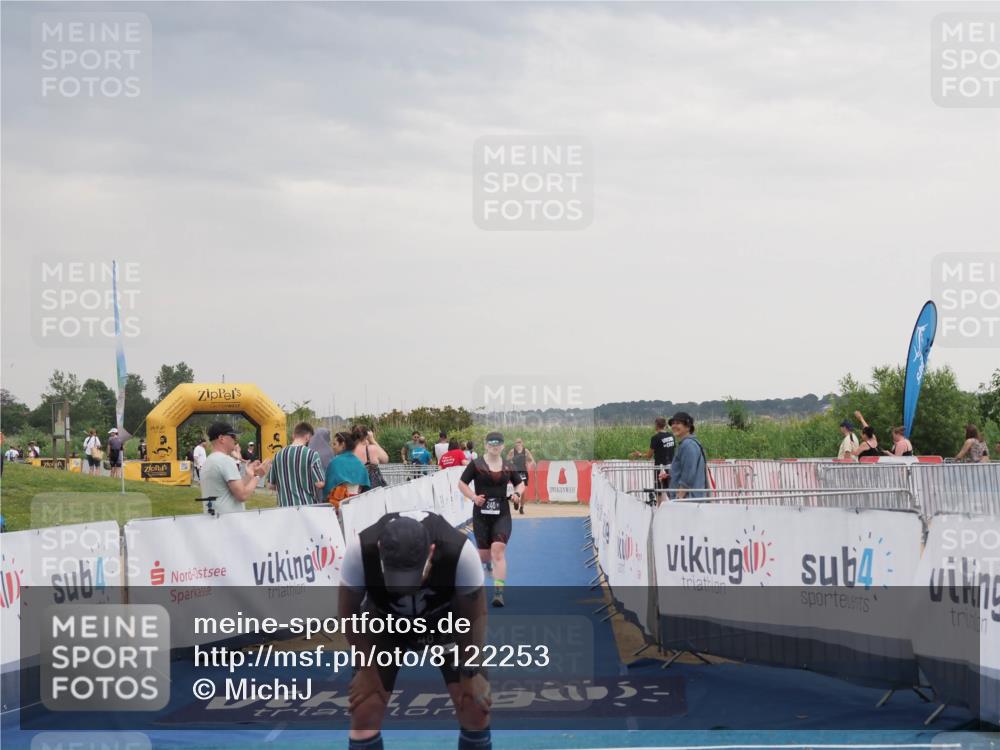 22.06.2025 - Viking Triathlon MichiJ http://msf.ph/oto/8122253 22.06.2025 16:36:51 Ziel 48, 240, 267 meine-sportfotos.de