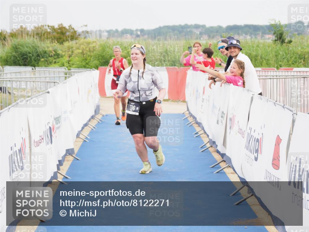 22.06.2025 - Viking Triathlon MichiJ http://msf.ph/oto/8122271 22.06.2025 17:07:18 Ziel 236 meine-sportfotos.de