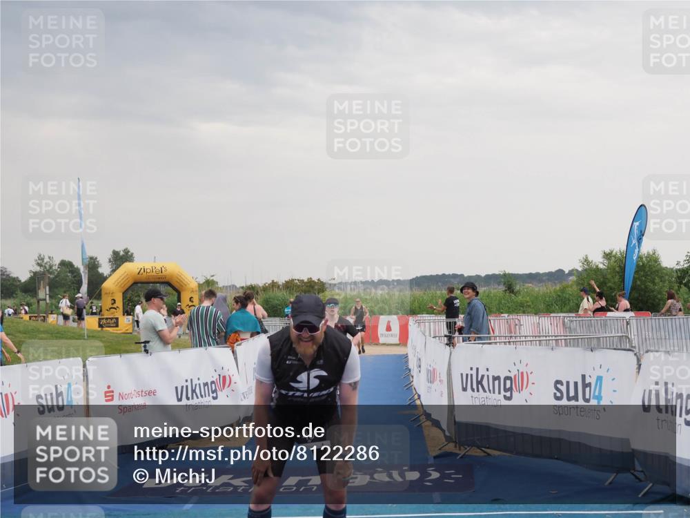 22.06.2025 - Viking Triathlon MichiJ http://msf.ph/oto/8122286 22.06.2025 16:36:51 Ziel 48, 240, 267 meine-sportfotos.de