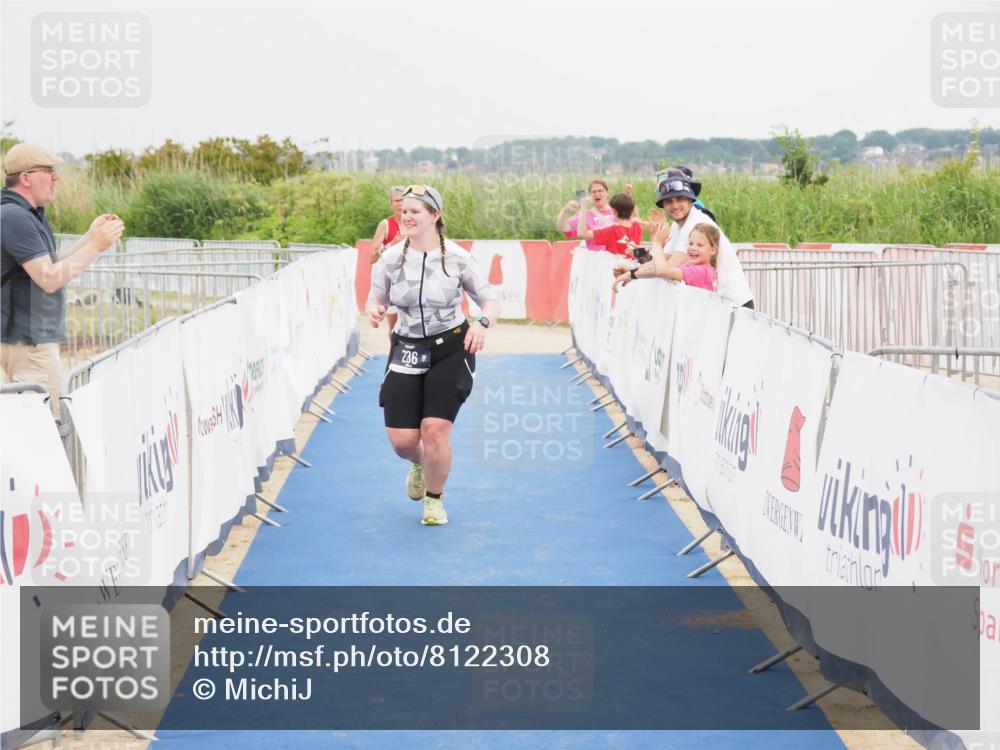 22.06.2025 - Viking Triathlon MichiJ http://msf.ph/oto/8122308 22.06.2025 17:07:19 Ziel 236, 484 meine-sportfotos.de