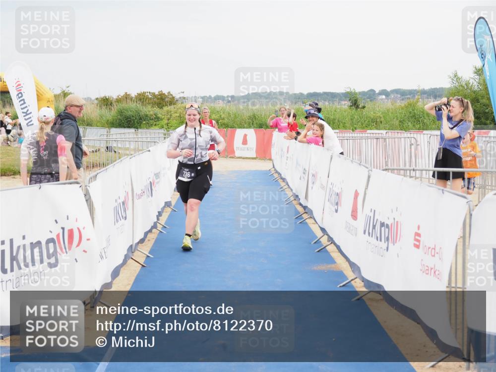22.06.2025 - Viking Triathlon MichiJ http://msf.ph/oto/8122370 22.06.2025 17:07:19 Ziel 236, 484 meine-sportfotos.de