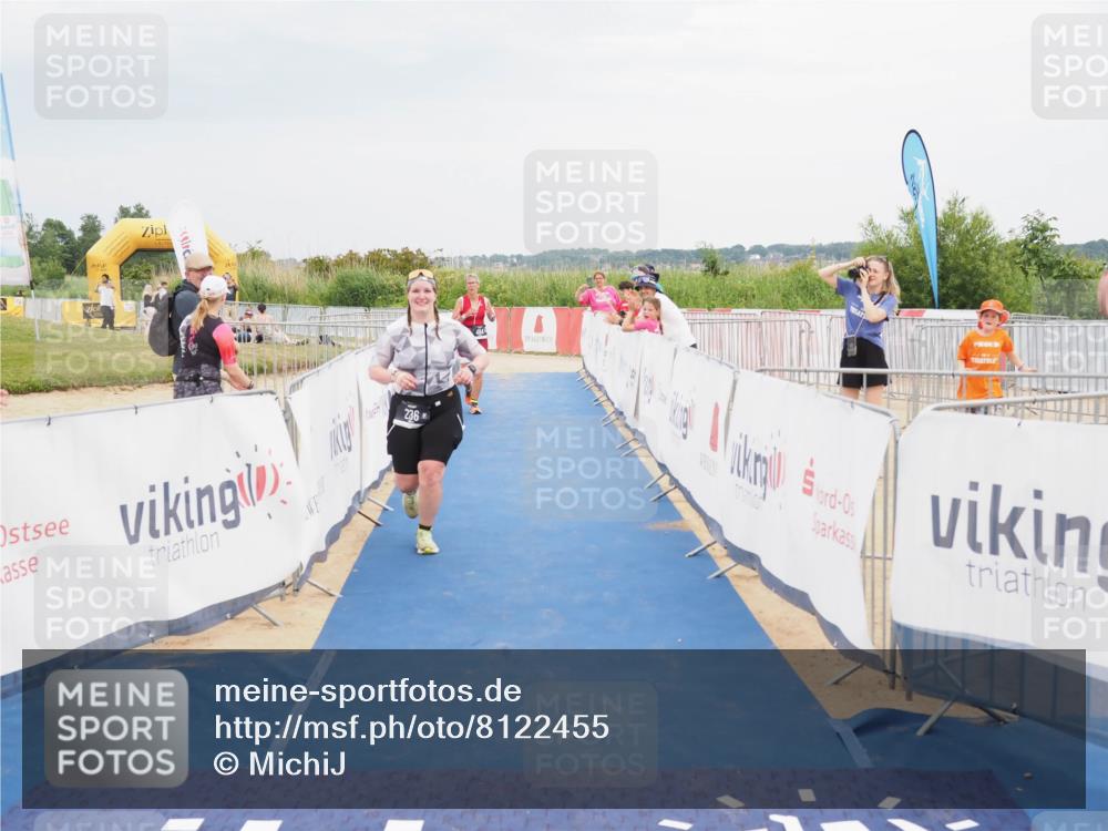 22.06.2025 - Viking Triathlon MichiJ http://msf.ph/oto/8122455 22.06.2025 17:07:20 Ziel 236, 484 meine-sportfotos.de