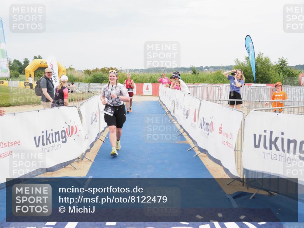 22.06.2025 - Viking Triathlon MichiJ http://msf.ph/oto/8122479 22.06.2025 17:07:20 Ziel 236, 484 meine-sportfotos.de