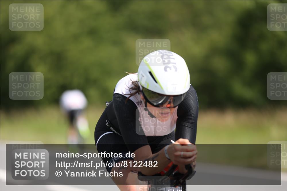22.06.2025 - Viking Triathlon Yannick Fuchs http://msf.ph/oto/8122482 22.06.2025 11:50:04 Radfahren 11, 33, 150, 182, 257, 376, 553, 638 meine-sportfotos.de