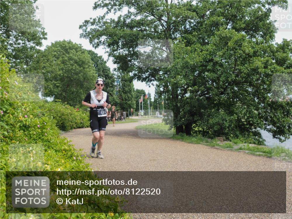 22.06.2025 - Viking Triathlon KatJ http://msf.ph/oto/8122520 22.06.2025 15:17:04 Laufen 431 meine-sportfotos.de