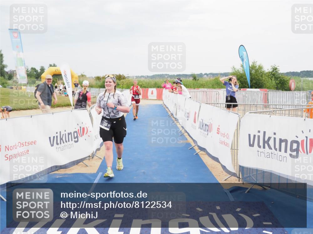 22.06.2025 - Viking Triathlon MichiJ http://msf.ph/oto/8122534 22.06.2025 17:07:21 Ziel 236, 484 meine-sportfotos.de