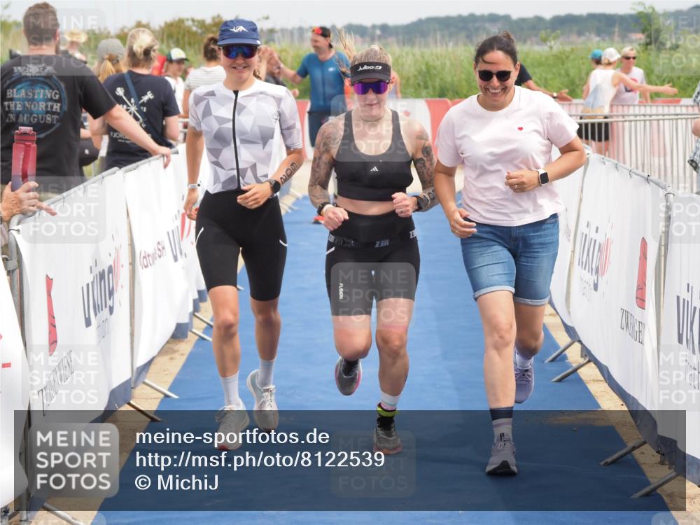 22.06.2025 - Viking Triathlon MichiJ http://msf.ph/oto/8122539 22.06.2025 15:13:41 Ziel 95, 602 meine-sportfotos.de
