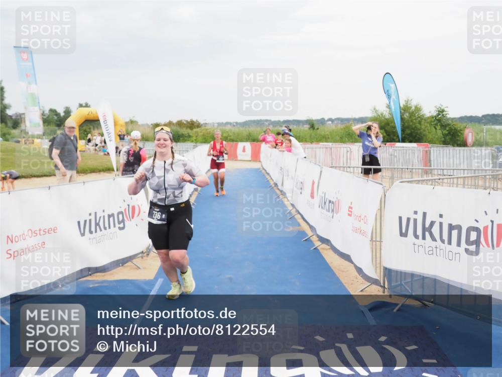 22.06.2025 - Viking Triathlon MichiJ http://msf.ph/oto/8122554 22.06.2025 17:07:21 Ziel 236, 484 meine-sportfotos.de