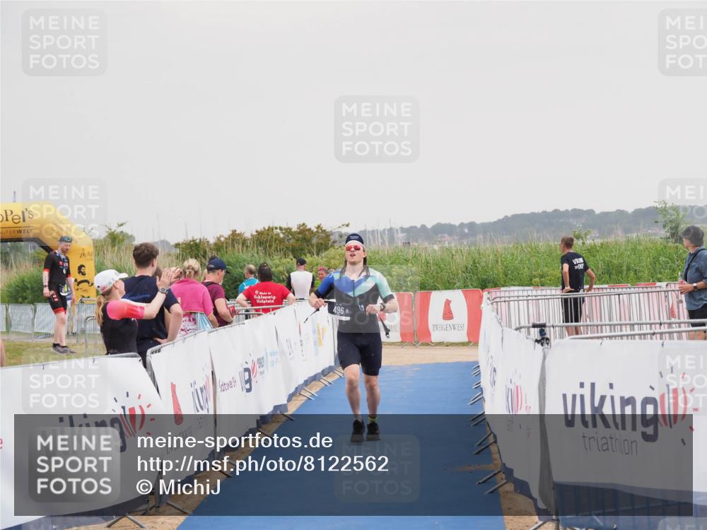 22.06.2025 - Viking Triathlon MichiJ http://msf.ph/oto/8122562 22.06.2025 16:38:26 Ziel 496 meine-sportfotos.de