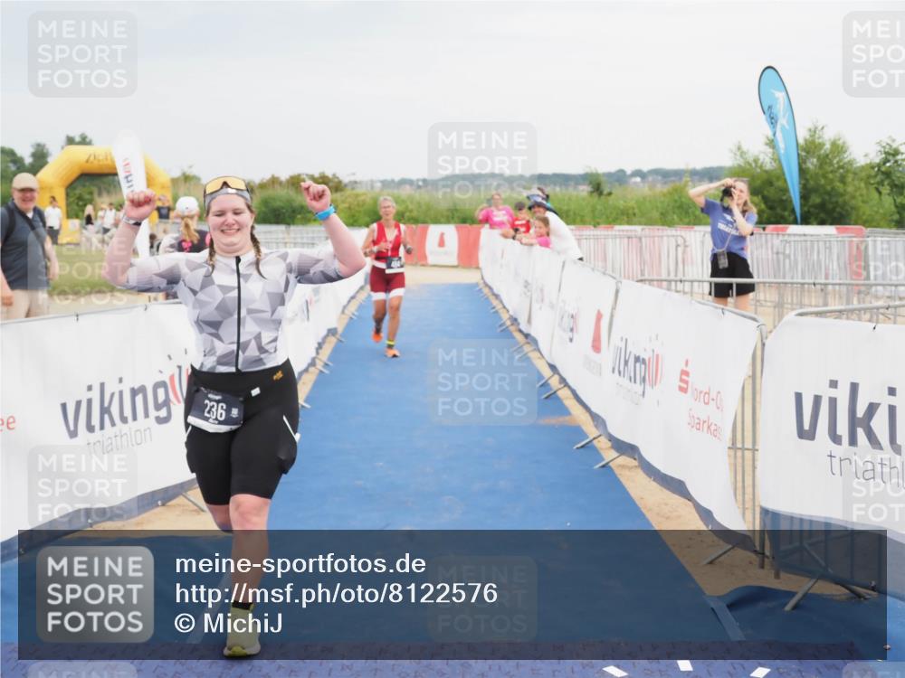 22.06.2025 - Viking Triathlon MichiJ http://msf.ph/oto/8122576 22.06.2025 17:07:22 Ziel 236, 484 meine-sportfotos.de