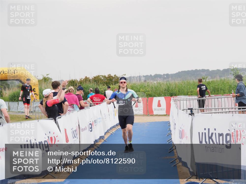 22.06.2025 - Viking Triathlon MichiJ http://msf.ph/oto/8122590 22.06.2025 16:38:26 Ziel 496 meine-sportfotos.de