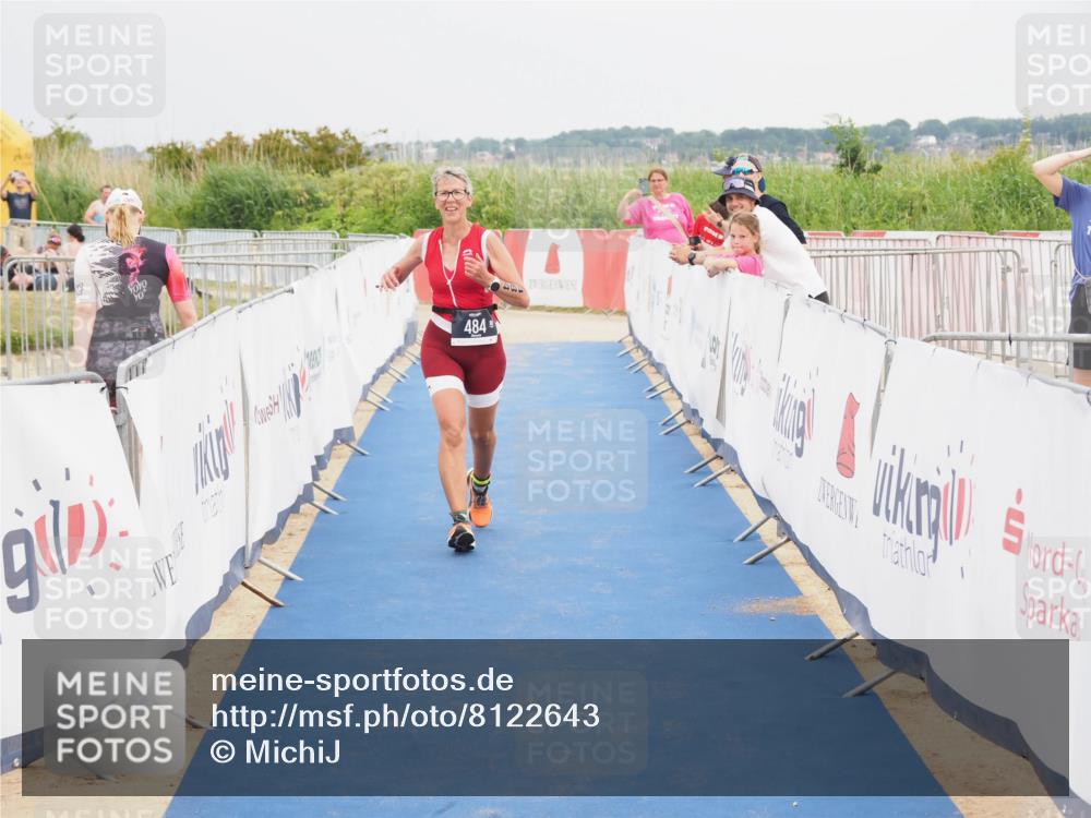 22.06.2025 - Viking Triathlon MichiJ http://msf.ph/oto/8122643 22.06.2025 17:07:23 Ziel 236, 484 meine-sportfotos.de