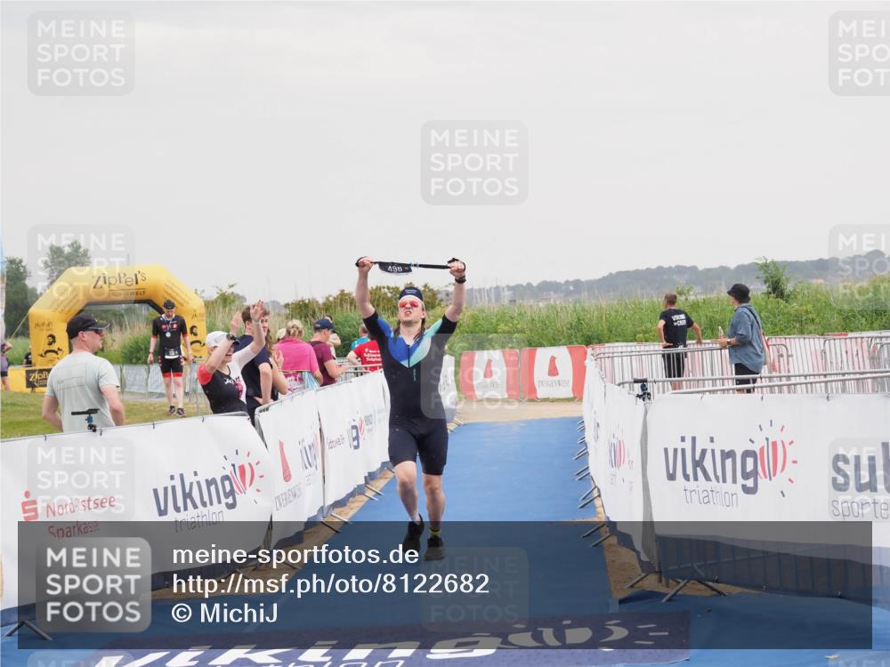 22.06.2025 - Viking Triathlon MichiJ http://msf.ph/oto/8122682 22.06.2025 16:38:27 Ziel 496 meine-sportfotos.de