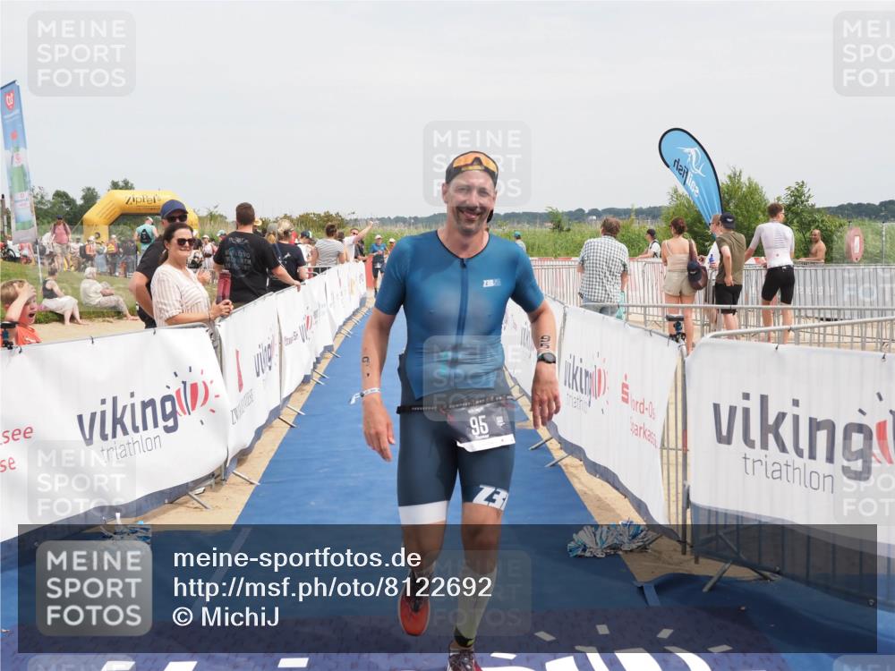 22.06.2025 - Viking Triathlon MichiJ http://msf.ph/oto/8122692 22.06.2025 15:13:47 Ziel 95, 602 meine-sportfotos.de