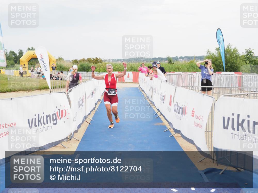 22.06.2025 - Viking Triathlon MichiJ http://msf.ph/oto/8122704 22.06.2025 17:07:23 Ziel 236, 484 meine-sportfotos.de