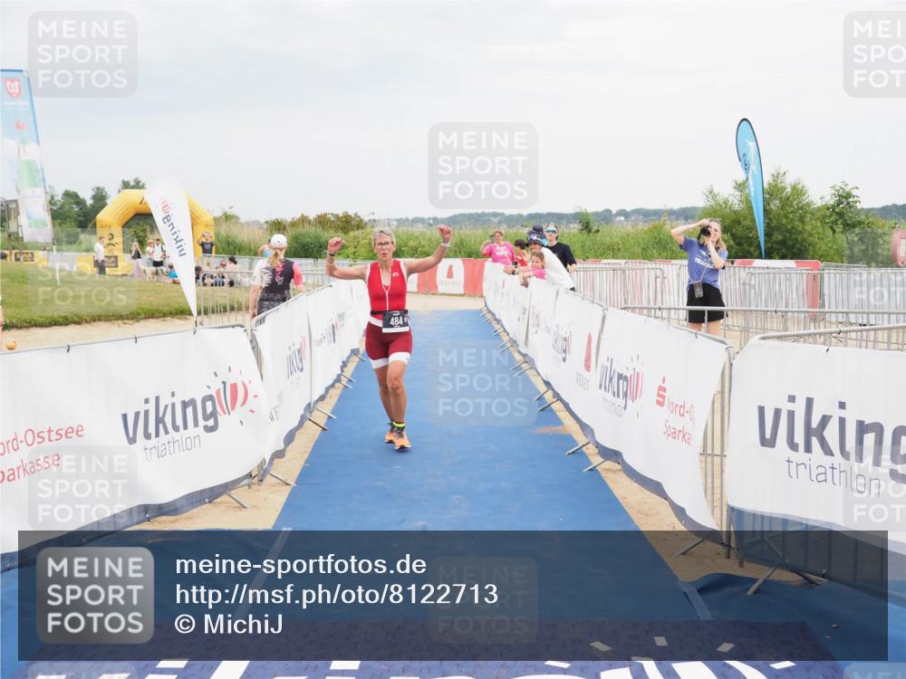 22.06.2025 - Viking Triathlon MichiJ http://msf.ph/oto/8122713 22.06.2025 17:07:24 Ziel 236, 484 meine-sportfotos.de