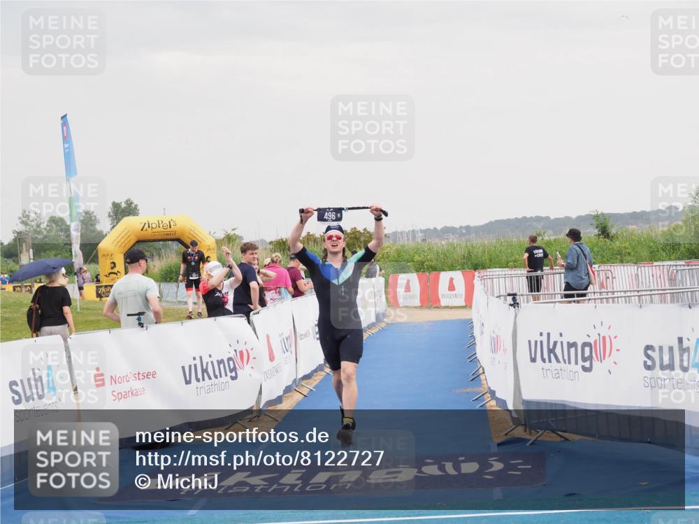 22.06.2025 - Viking Triathlon MichiJ http://msf.ph/oto/8122727 22.06.2025 16:38:28 Ziel 496 meine-sportfotos.de