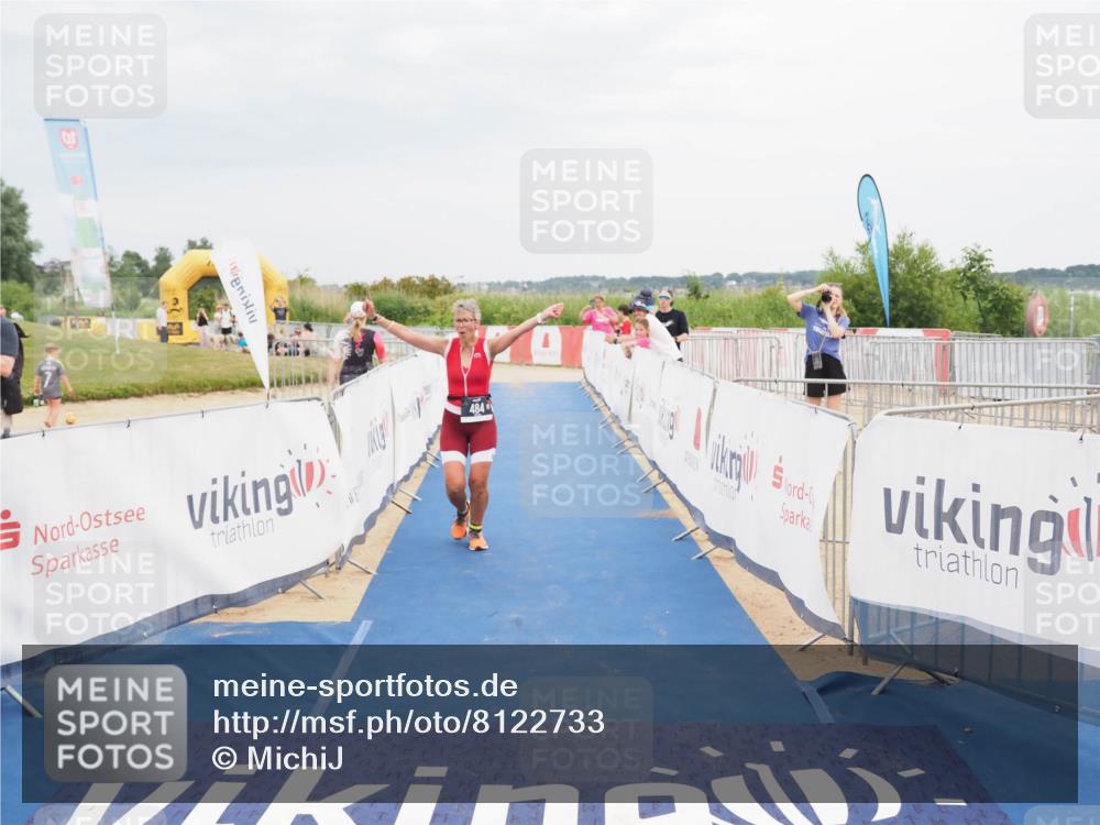 22.06.2025 - Viking Triathlon MichiJ http://msf.ph/oto/8122733 22.06.2025 17:07:24 Ziel 236, 484 meine-sportfotos.de