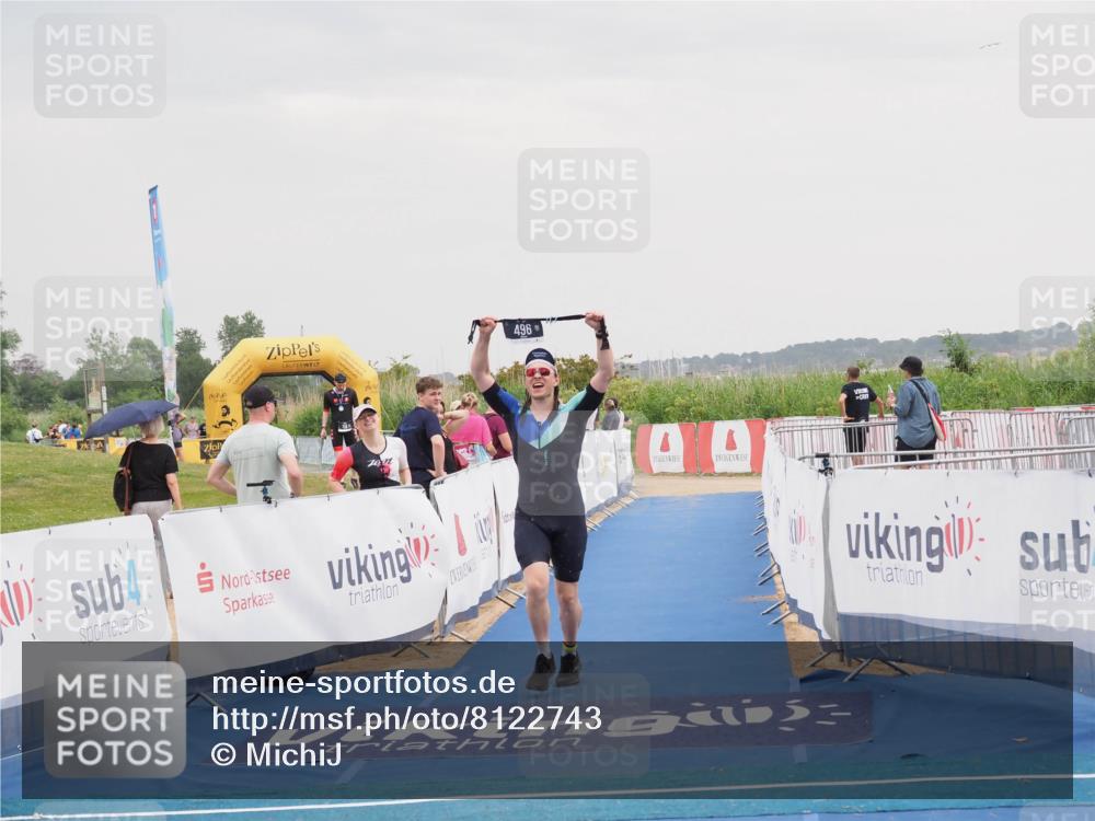 22.06.2025 - Viking Triathlon MichiJ http://msf.ph/oto/8122743 22.06.2025 16:38:28 Ziel 496 meine-sportfotos.de
