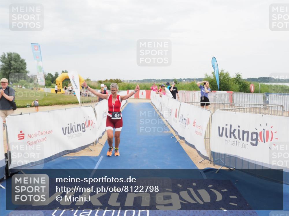 22.06.2025 - Viking Triathlon MichiJ http://msf.ph/oto/8122798 22.06.2025 17:07:25 Ziel 236, 484 meine-sportfotos.de
