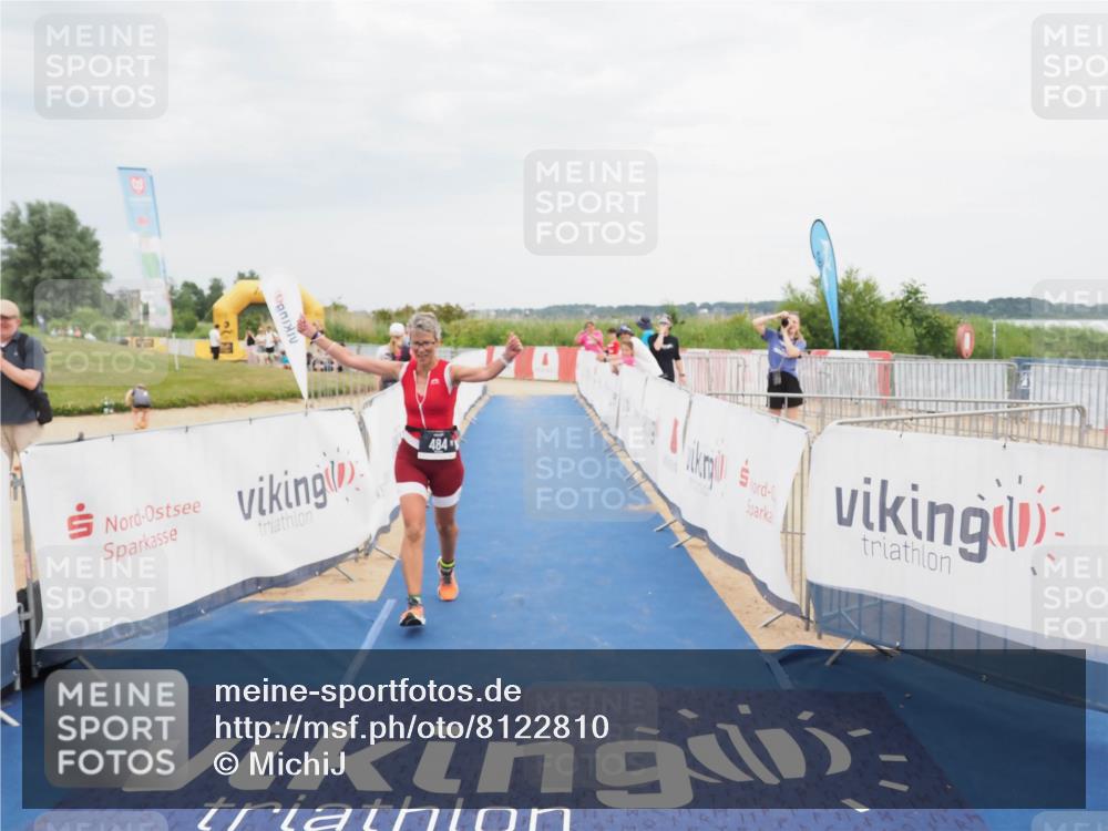 22.06.2025 - Viking Triathlon MichiJ http://msf.ph/oto/8122810 22.06.2025 17:07:25 Ziel 236, 484 meine-sportfotos.de