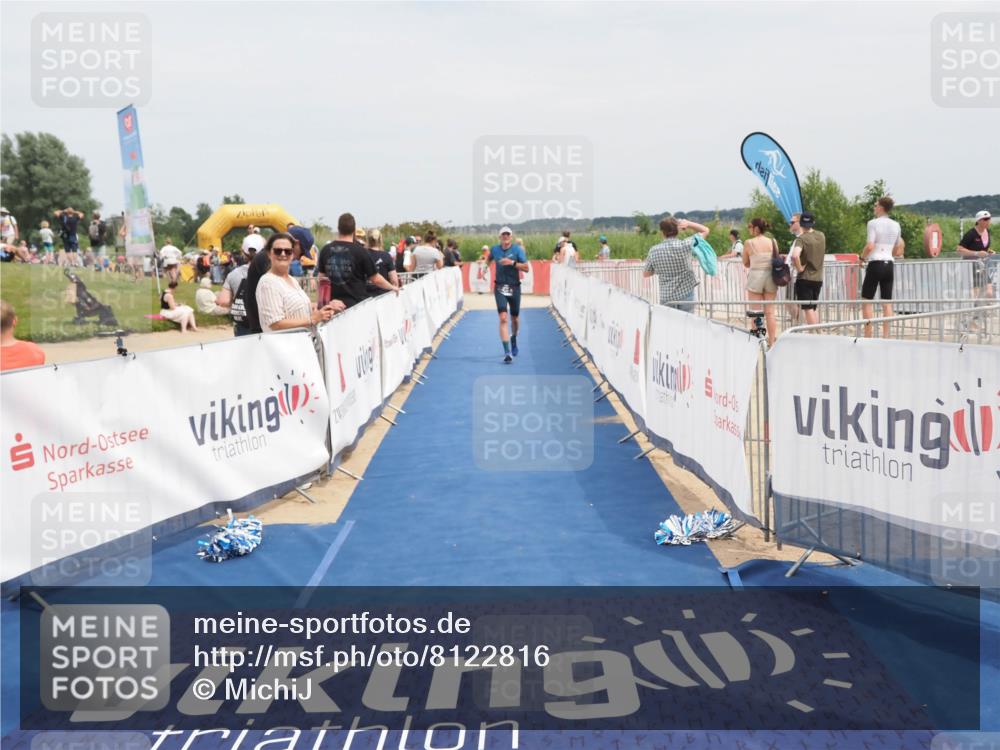 22.06.2025 - Viking Triathlon MichiJ http://msf.ph/oto/8122816 22.06.2025 15:13:53 Ziel 226 meine-sportfotos.de