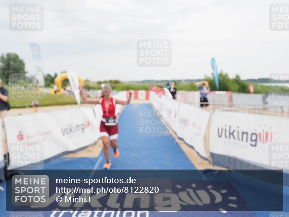 22.06.2025 - Viking Triathlon MichiJ http://msf.ph/oto/8122820 22.06.2025 17:07:25 Ziel 236, 484 meine-sportfotos.de