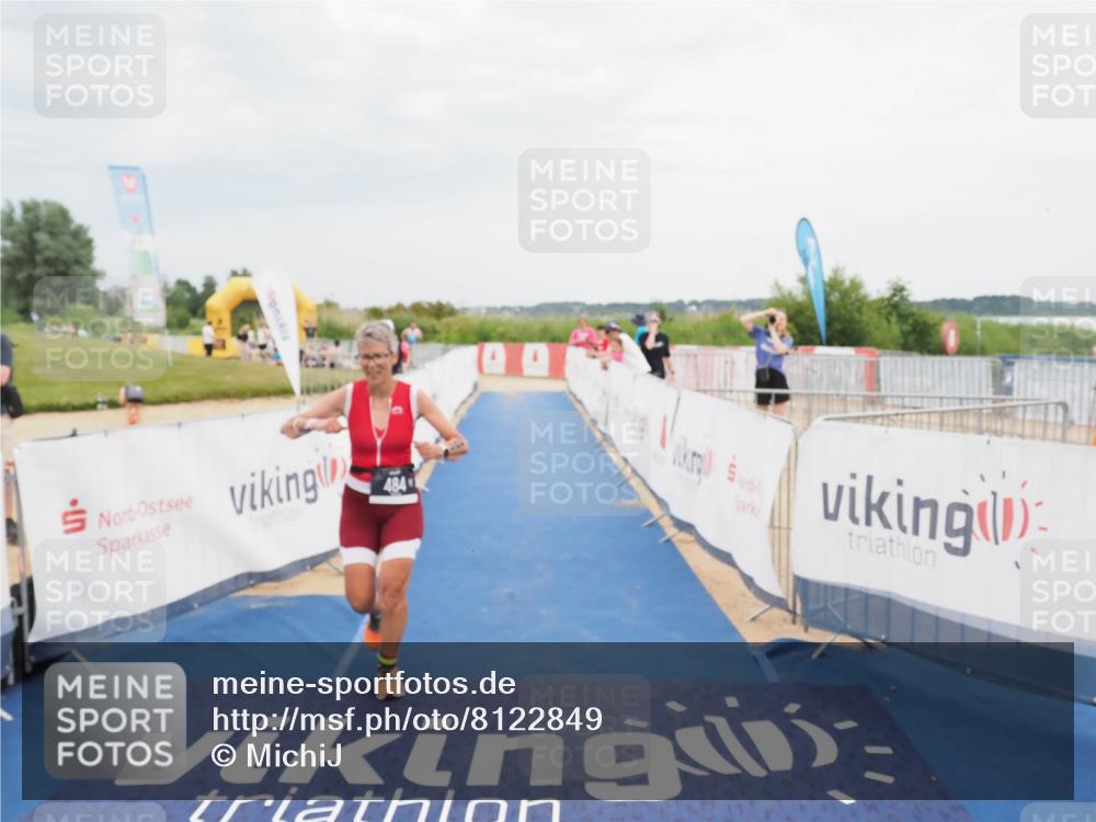 22.06.2025 - Viking Triathlon MichiJ http://msf.ph/oto/8122849 22.06.2025 17:07:25 Ziel 236, 484 meine-sportfotos.de