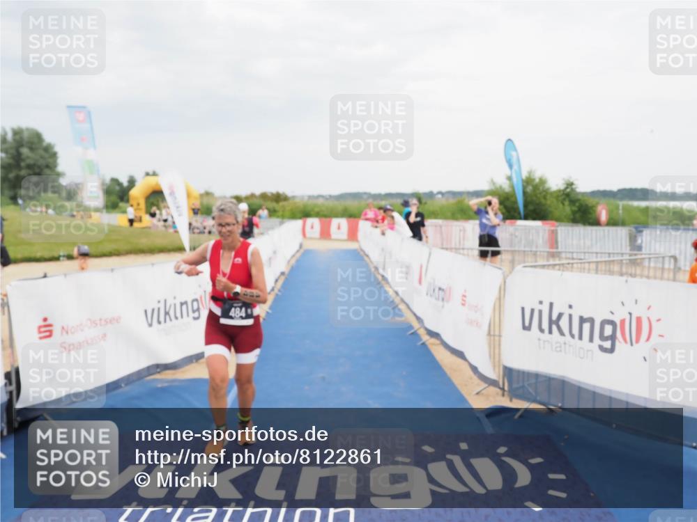 22.06.2025 - Viking Triathlon MichiJ http://msf.ph/oto/8122861 22.06.2025 17:07:25 Ziel 236, 484 meine-sportfotos.de
