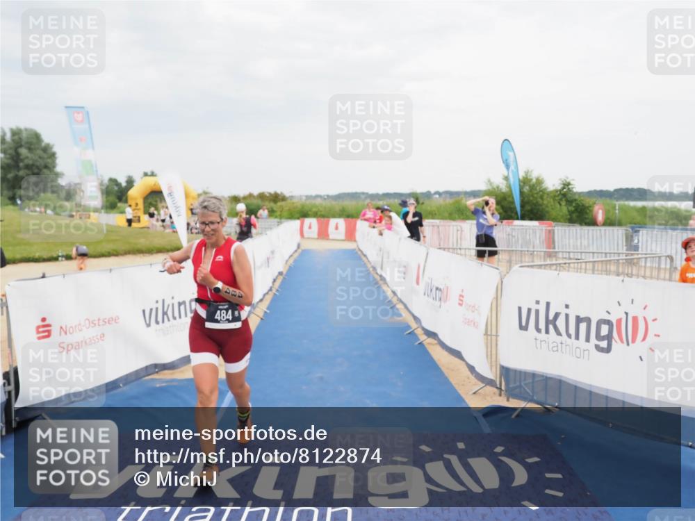 22.06.2025 - Viking Triathlon MichiJ http://msf.ph/oto/8122874 22.06.2025 17:07:25 Ziel 236, 484 meine-sportfotos.de
