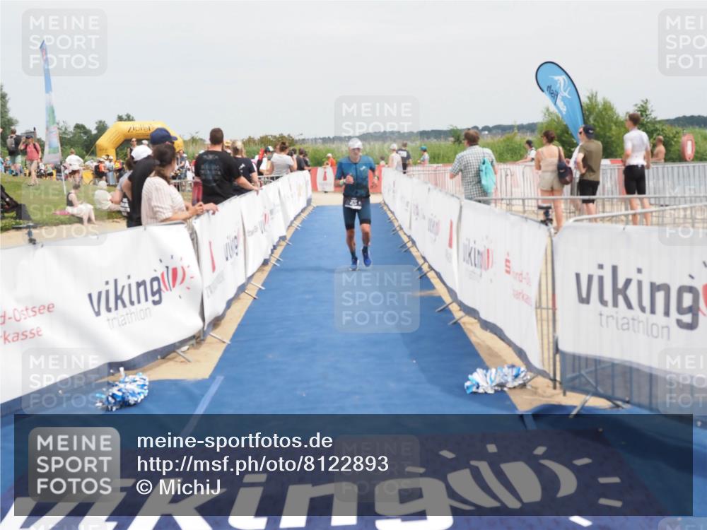 22.06.2025 - Viking Triathlon MichiJ http://msf.ph/oto/8122893 22.06.2025 15:13:54 Ziel 226 meine-sportfotos.de