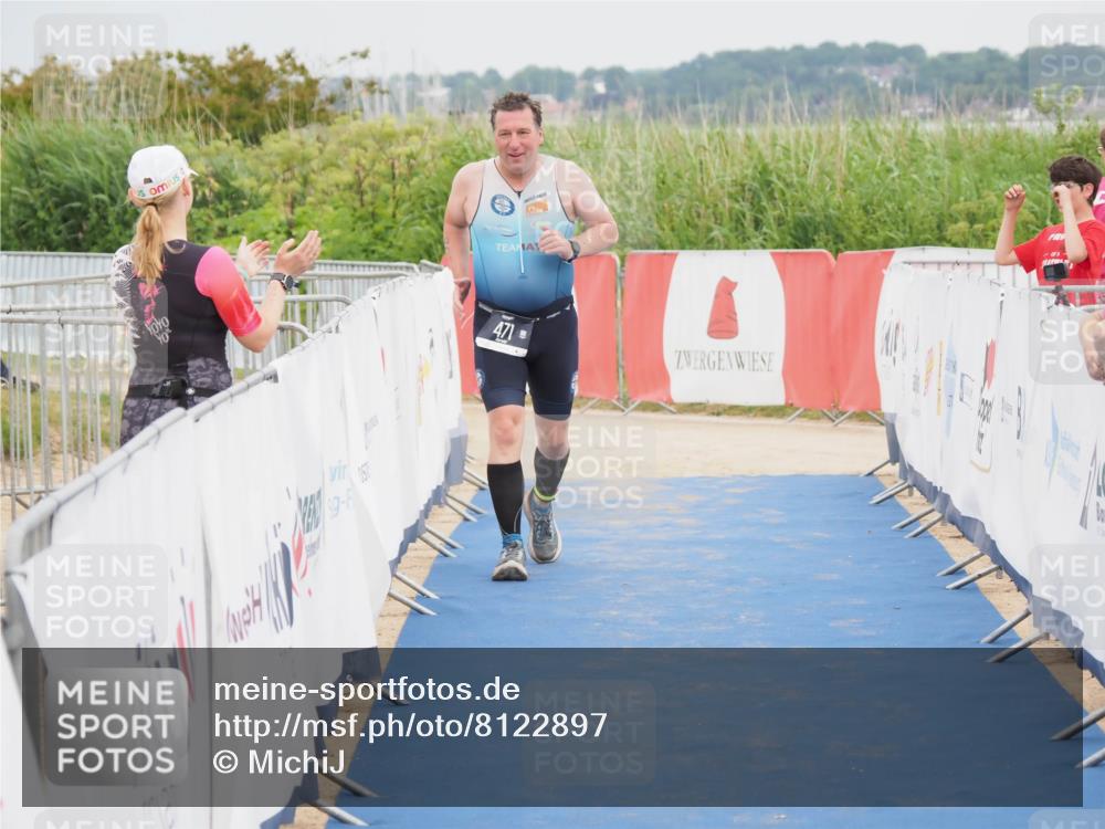 22.06.2025 - Viking Triathlon MichiJ http://msf.ph/oto/8122897 22.06.2025 17:07:33 Ziel 471 meine-sportfotos.de